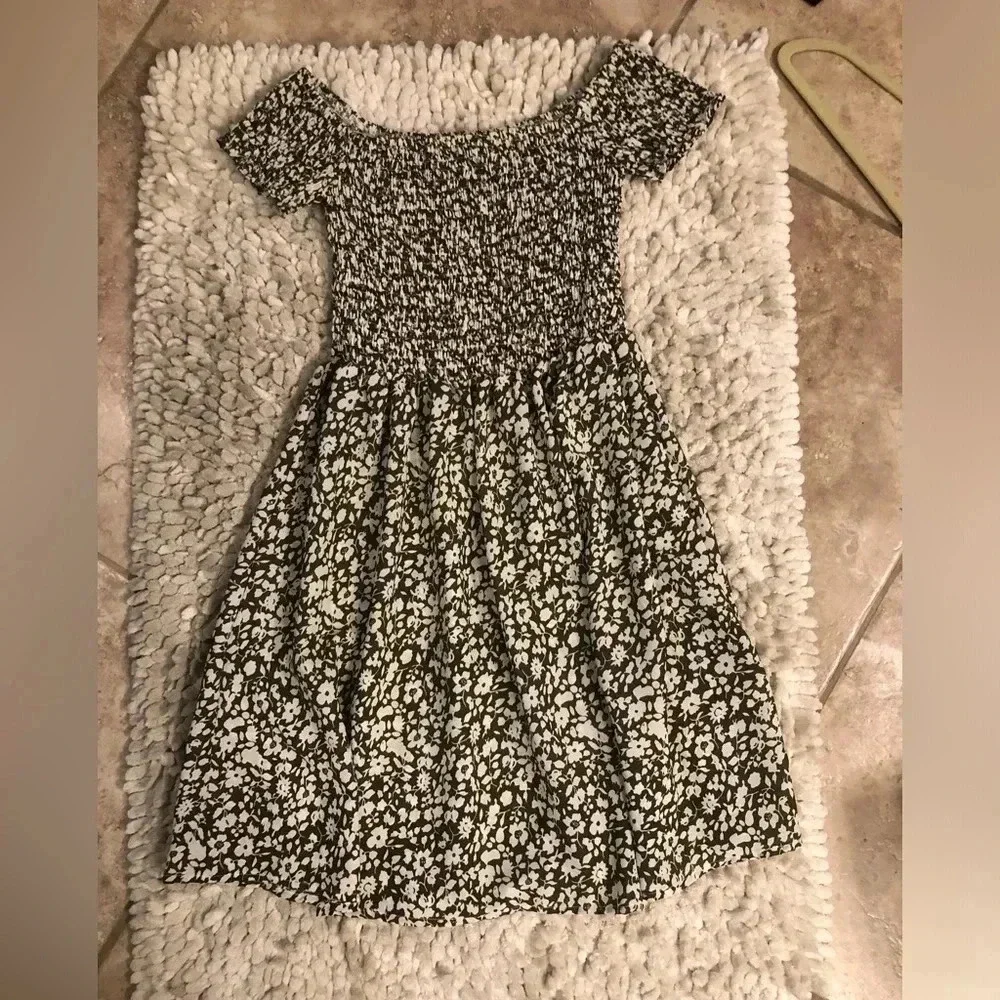 Romwe Women's Floral Print Off Shoulder Trumpet Sleeve Dress Sz S - Picture 6 of 9